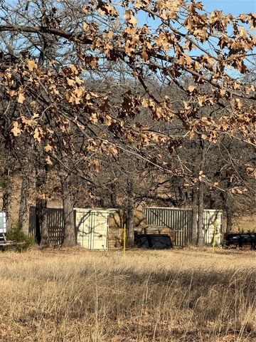 1072 Three Skillet Road, Springtown, TX 76082