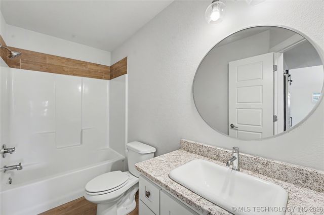 22613 E 102nd Street S, Broken Arrow, OK 74014