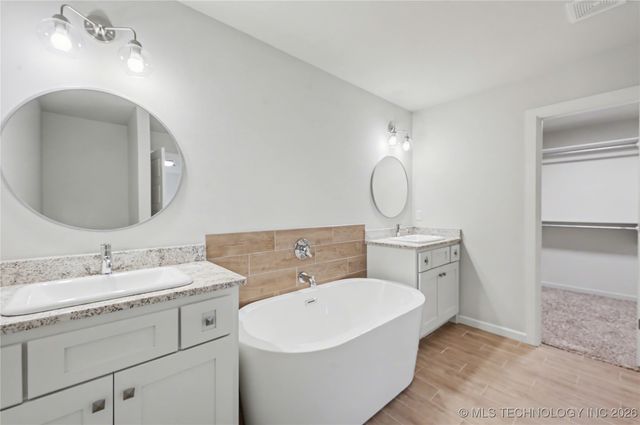 22613 E 102nd Street S, Broken Arrow, OK 74014