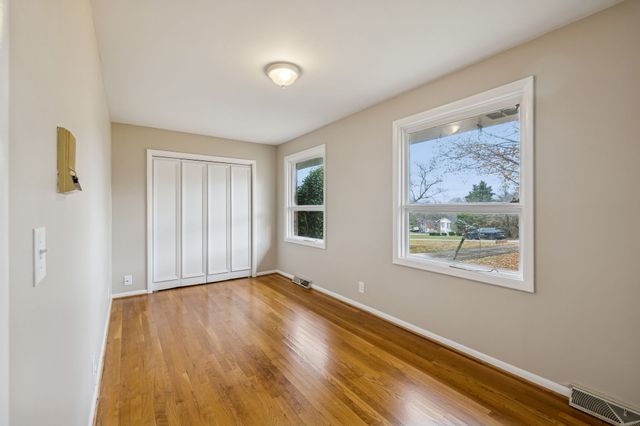 2032 Eversong Ln, Hermitage, TN 37076