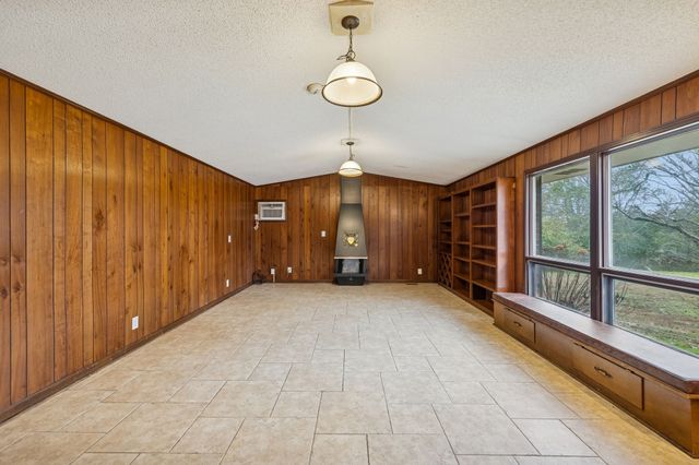 2032 Eversong Ln, Hermitage, TN 37076