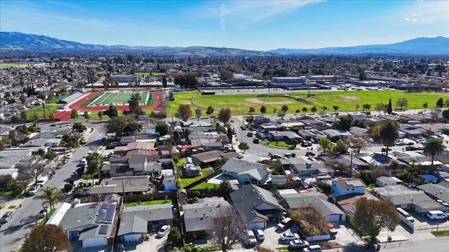 1924 Loyola Drive, San Jose, CA 95122