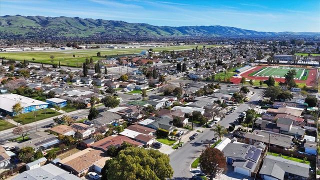 1924 Loyola Drive, San Jose, CA 95122