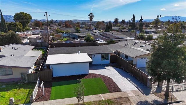 1924 Loyola Drive, San Jose, CA 95122