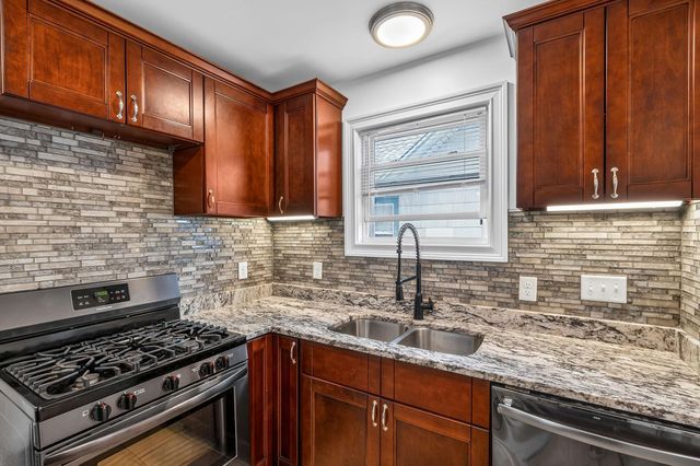 3025 16th Avenue S, Minneapolis, MN 55407