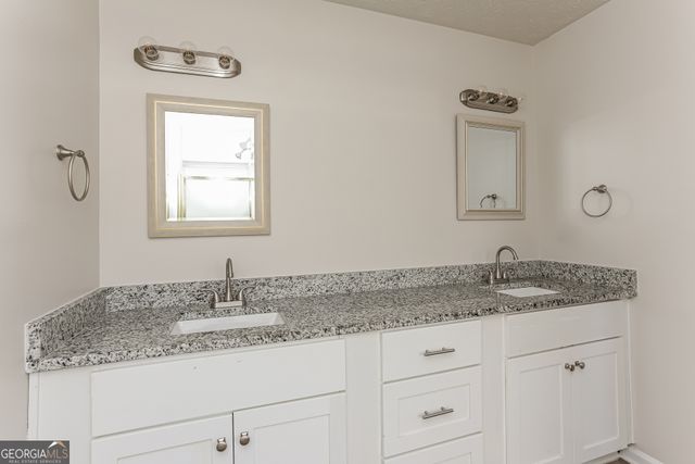 8147 Mountain Pass, Riverdale, GA 30274