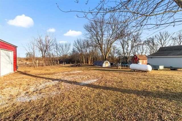 1606 OO Highway, Odessa, MO 64076