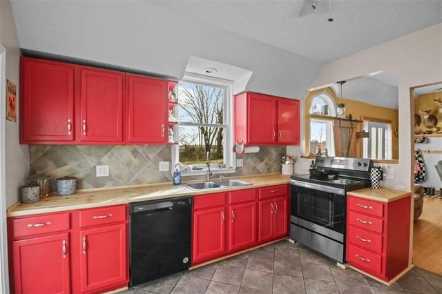 1606 OO Highway, Odessa, MO 64076