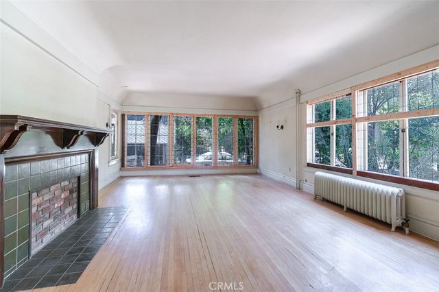 696 Saint John Avenue, Pasadena, CA 91105