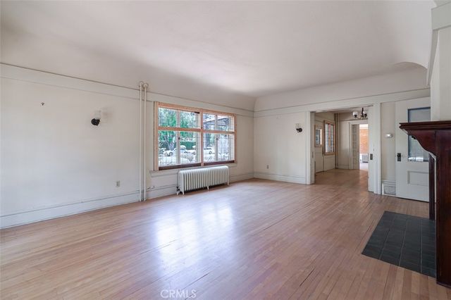 696 Saint John Avenue, Pasadena, CA 91105