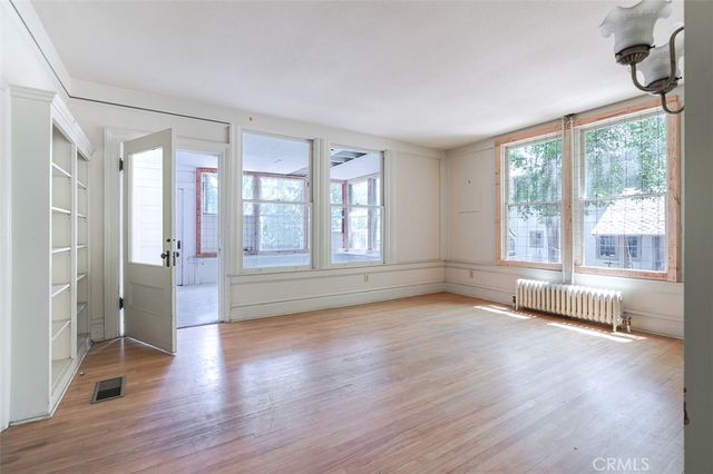 696 Saint John Avenue, Pasadena, CA 91105