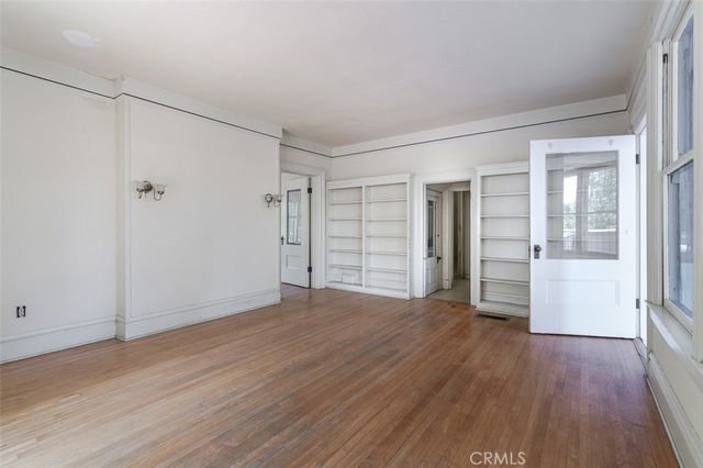 696 Saint John Avenue, Pasadena, CA 91105