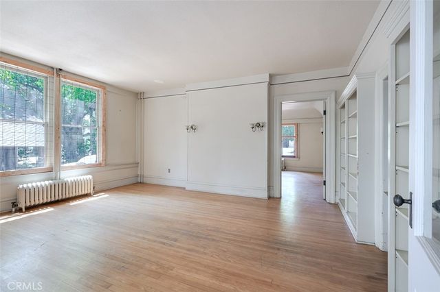 696 Saint John Avenue, Pasadena, CA 91105