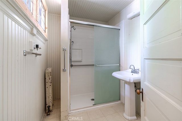 696 Saint John Avenue, Pasadena, CA 91105