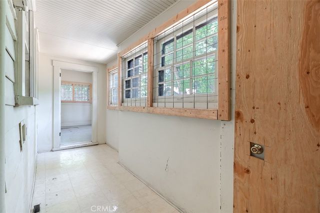 696 Saint John Avenue, Pasadena, CA 91105