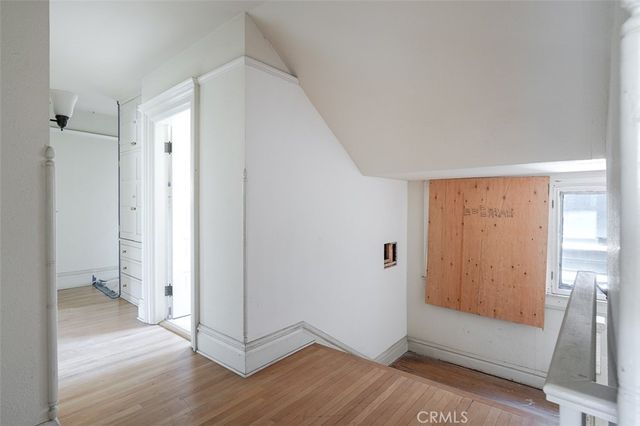 696 Saint John Avenue, Pasadena, CA 91105