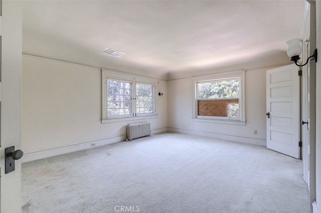 696 Saint John Avenue, Pasadena, CA 91105