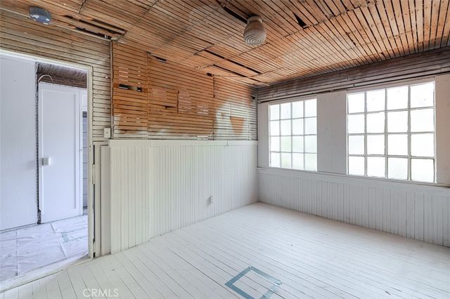 696 Saint John Avenue, Pasadena, CA 91105