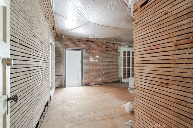 696 Saint John Avenue, Pasadena, CA 91105