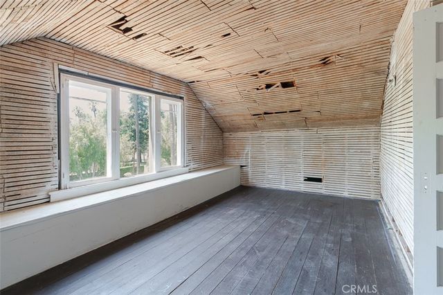 696 Saint John Avenue, Pasadena, CA 91105