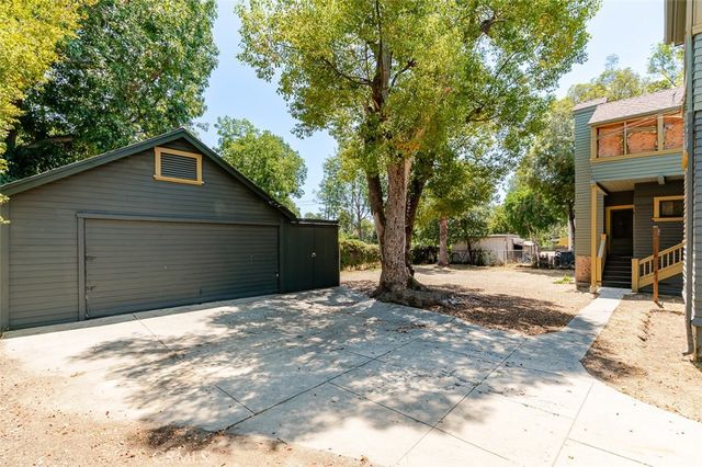 696 Saint John Avenue, Pasadena, CA 91105