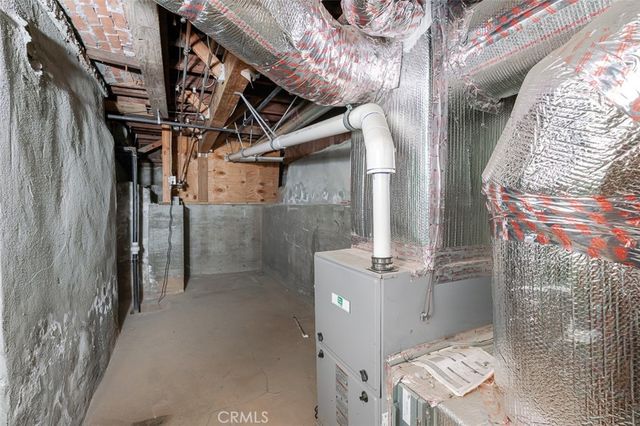 696 Saint John Avenue, Pasadena, CA 91105