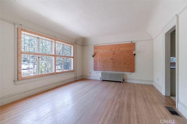 696 Saint John Avenue, Pasadena, CA 91105