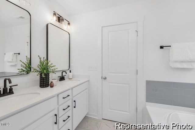 421 Plentiful Way 111, Benson, NC 27504