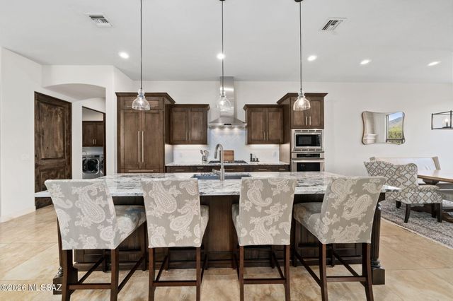 5414 N Placita Gato Montes, Tucson, AZ 85718