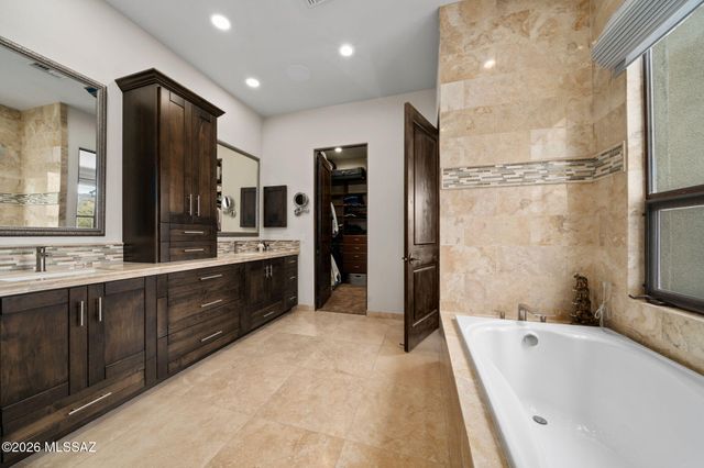 5414 N Placita Gato Montes, Tucson, AZ 85718