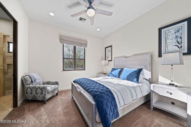 5414 N Placita Gato Montes, Tucson, AZ 85718