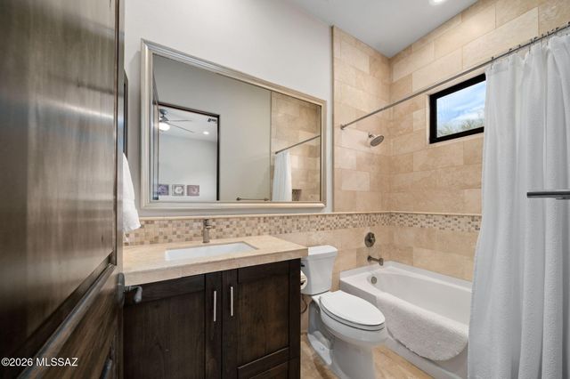 5414 N Placita Gato Montes, Tucson, AZ 85718