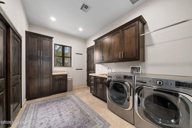 5414 N Placita Gato Montes, Tucson, AZ 85718