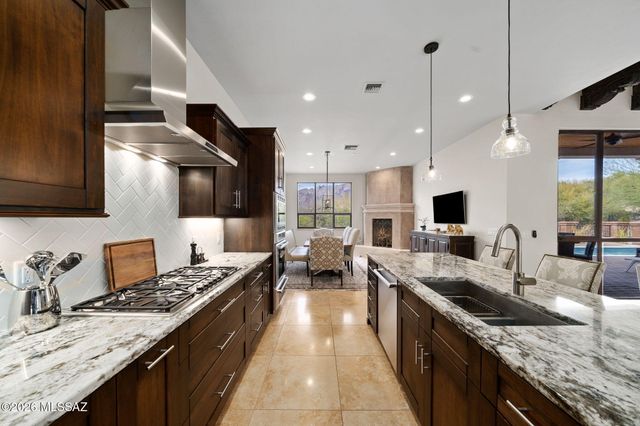 5414 N Placita Gato Montes, Tucson, AZ 85718