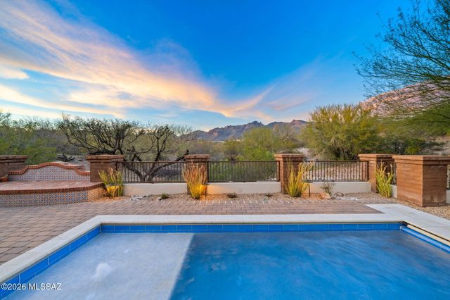 5414 N Placita Gato Montes, Tucson, AZ 85718