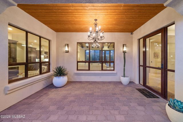 5414 N Placita Gato Montes, Tucson, AZ 85718