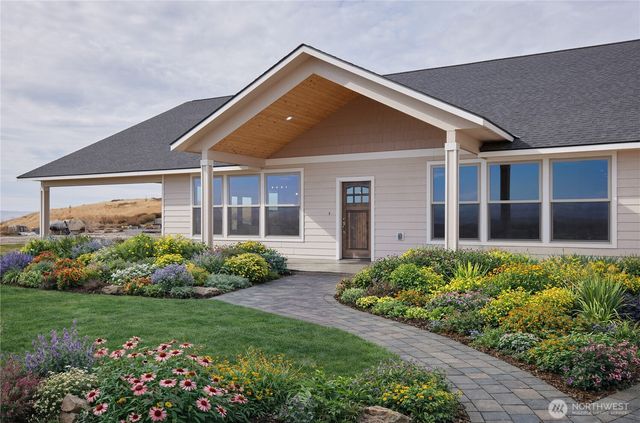 268 Bending Brooke Lane, Walla Walla, WA 99362