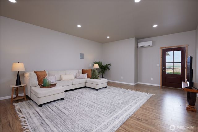 268 Bending Brooke Lane, Walla Walla, WA 99362