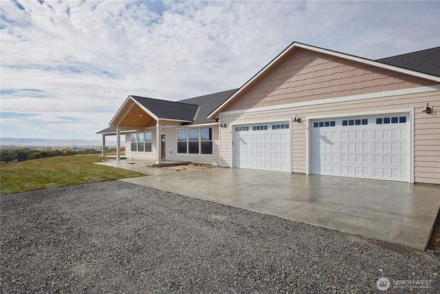 268 Bending Brooke Lane, Walla Walla, WA 99362