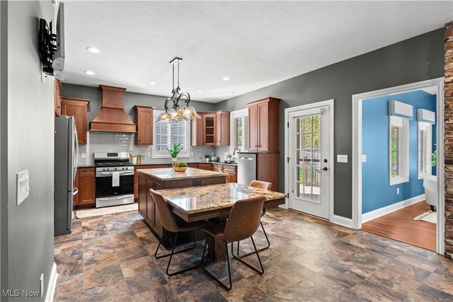 4518 Berry Hill, Stow, OH 44224