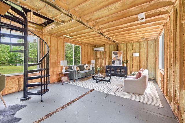 7767 Warren Woods Road, Three Oaks, MI 49128