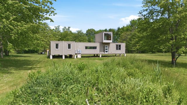 7767 Warren Woods Road, Three Oaks, MI 49128