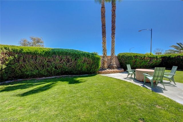 7494 Peaceful Brook Street, Las Vegas, NV 89131