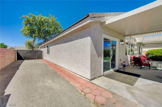 7494 Peaceful Brook Street, Las Vegas, NV 89131