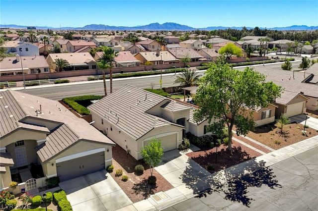 7494 Peaceful Brook Street, Las Vegas, NV 89131