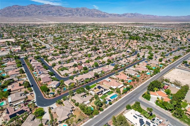 7494 Peaceful Brook Street, Las Vegas, NV 89131