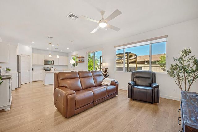 6128 Mehrten Cir, Rocklin, CA 95765