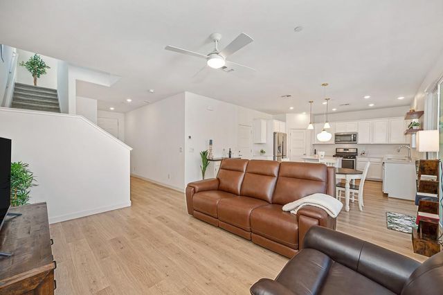 6128 Mehrten Cir, Rocklin, CA 95765