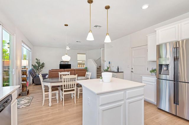 6128 Mehrten Cir, Rocklin, CA 95765