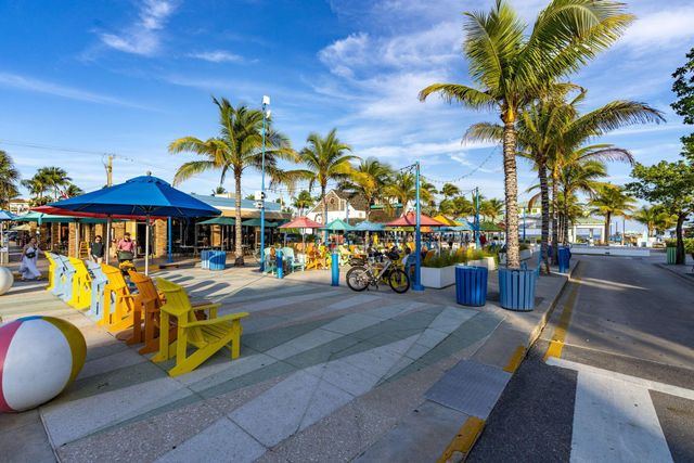 228 Hibiscus Avenue 334, Lauderdale By The Sea, FL 33308